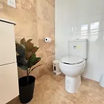 Modern 1bdr With Wifi & Harbour Views! 公寓 *