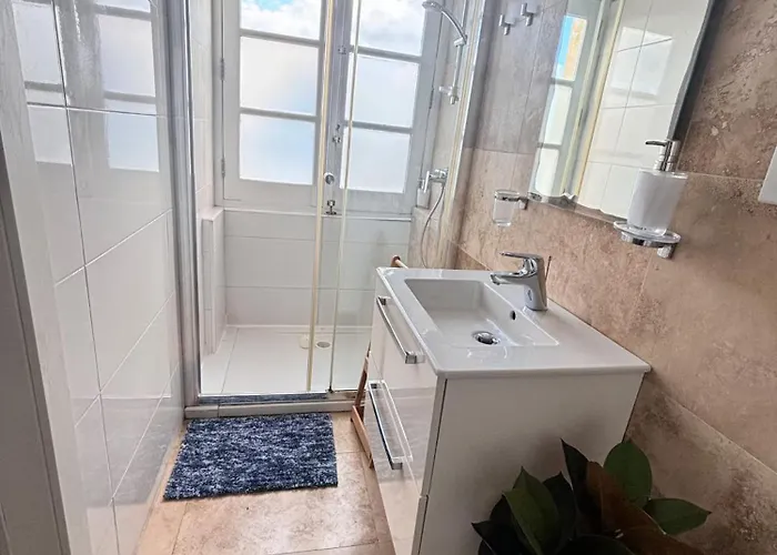 Modern 1bdr With Wifi & Harbour Views! Appartamento